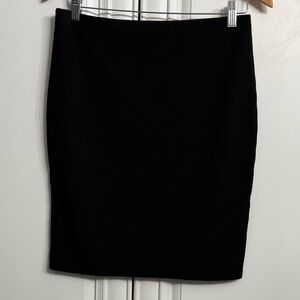 Joe Fresh Women's Size Medium Black Knit Knee Length Skirt with an Elastic Waist